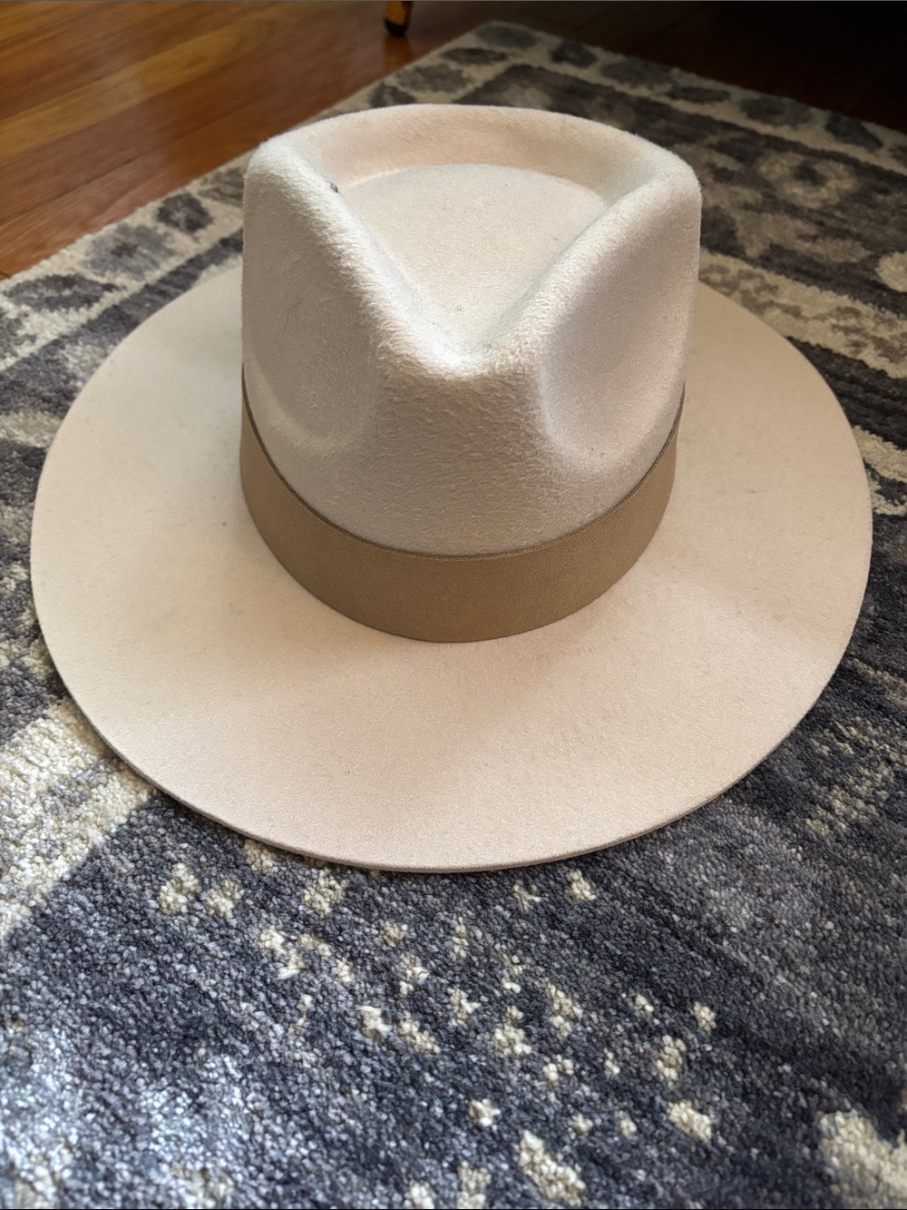 Womens Wide Brim Felt Fedora Hat in Beige